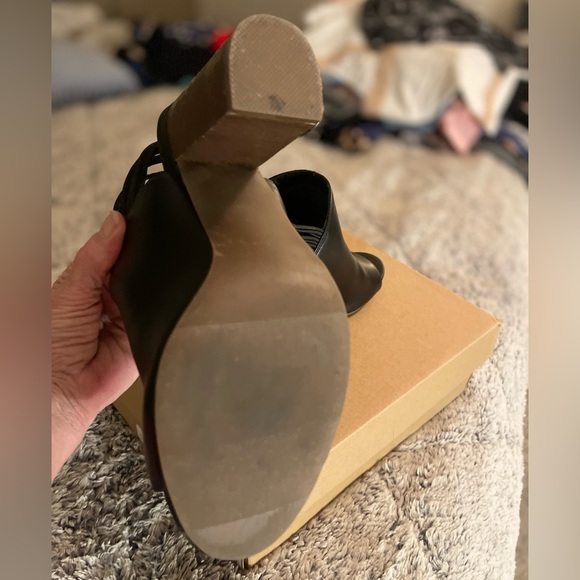 Francesca’s Black Peep Toe Heels in Size 7.5 - Block heel super cool shoes! - Picture 7 of 12